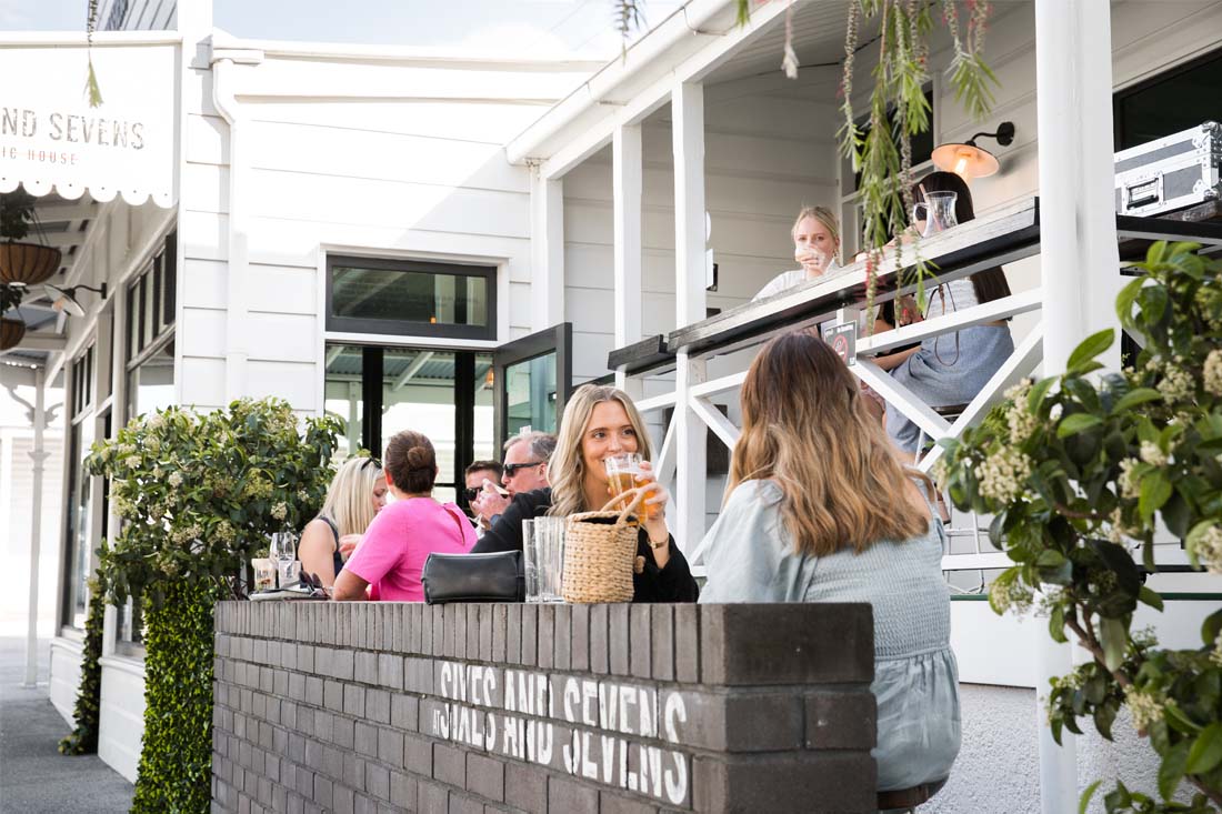 Blog 1100x733 Suburbs Upper Hand