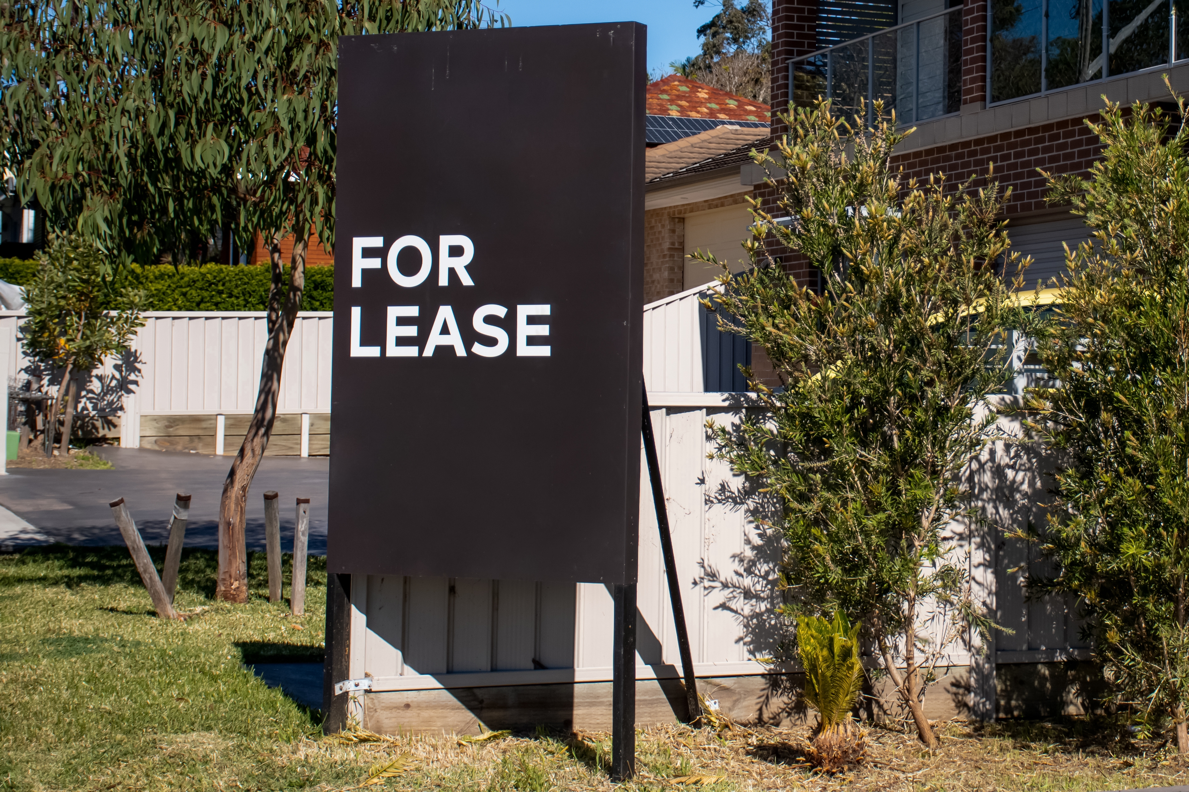 For Lease Sign Near Residential Building House Re 2022 11 15 14 05 03 Utc